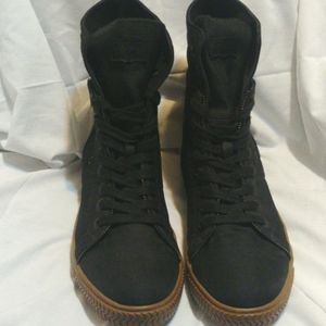 Levi's Black unisex high top CANVAS  with zippers and shoe lace size 10.5